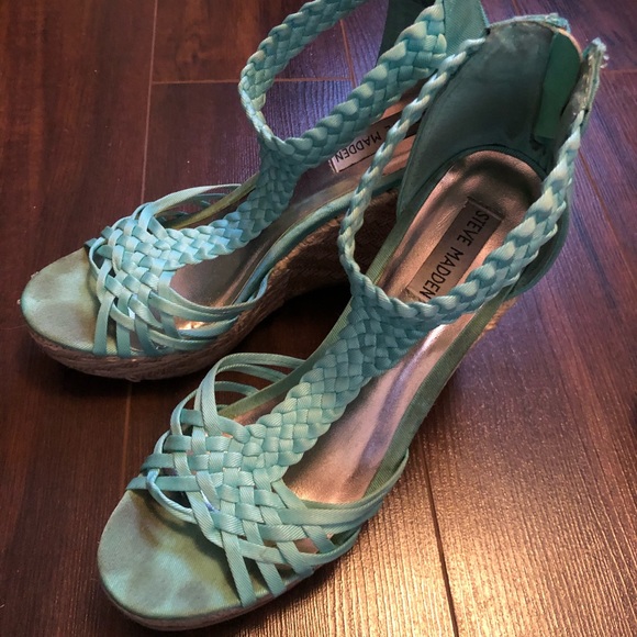 STEVEN MADDEN Open Toed Wedge - Picture 3 of 8